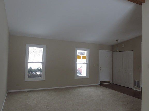 3rd image of 319 Oakmont Dr