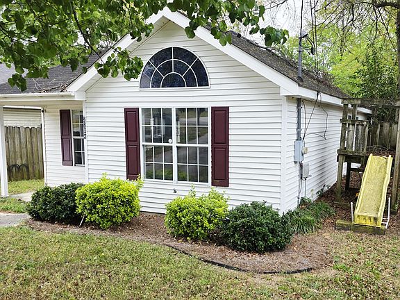 2nd image of 2204 Birnam Place