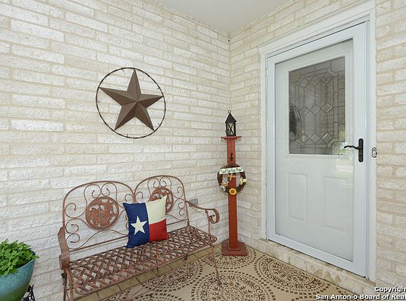 3rd image of 9408 Bluebell Dr