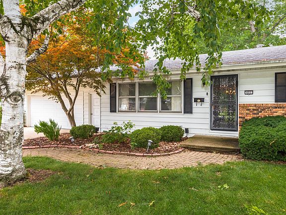 2nd image of 405 Michael Ct
