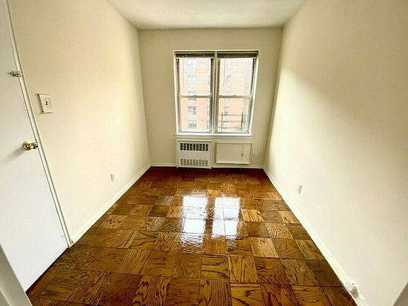 4th image of 144-10 Roosevelt Ave #4J