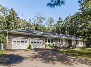 40 Briarwood Dr, North Branford, CT 06471