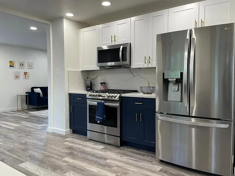 2502 Tracy Cv — Photo 11