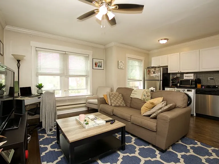 2129 N Dayton St #102 — Photo 9