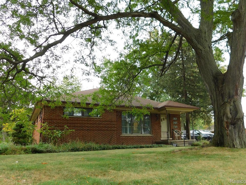 1st image of 2369 Saint Joseph St