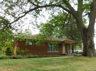 2369 Saint Joseph St, West Bloomfield, MI
