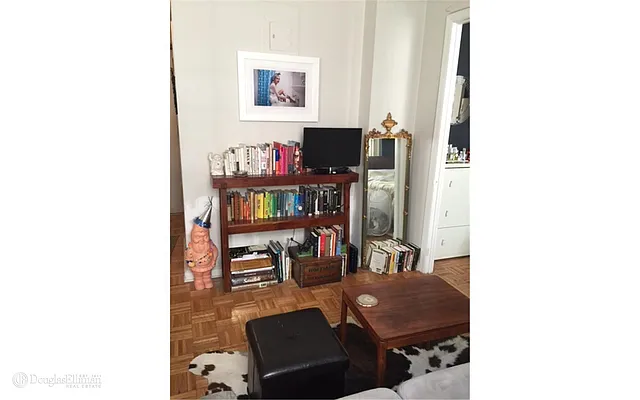 Rented by Douglas Elliman | media 4