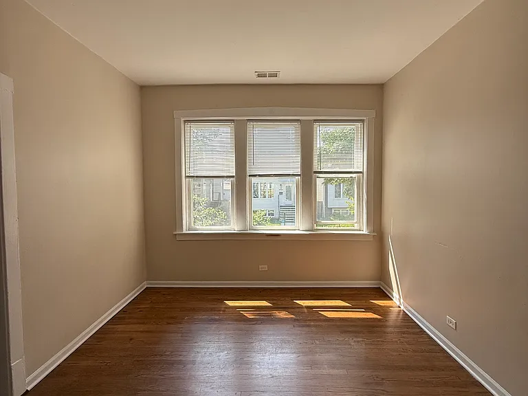 3757 W Sunnyside Ave #1A — Photo 4