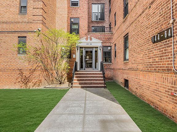 2nd image of 144-64 Sanford Ave #42