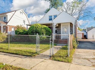 23 Garfield Pl, Hempstead, NY 11550