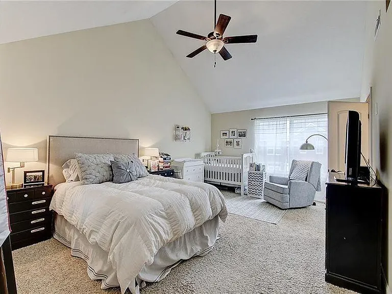 333 Alden Way — Photo 11