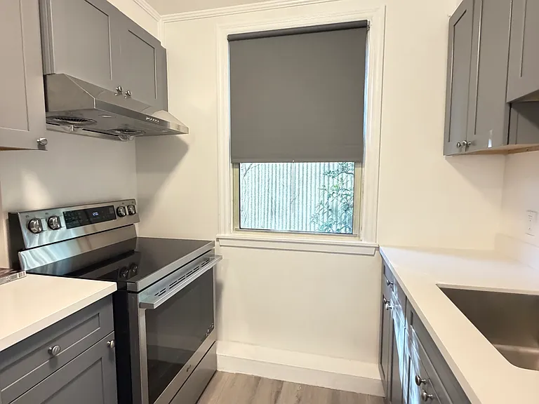 73 Cervantes Blvd #B — Photo 9