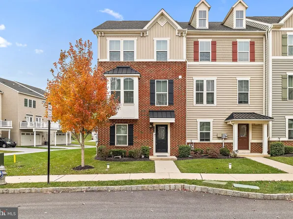 608 N Atwater Dr, Malvern, PA 19355