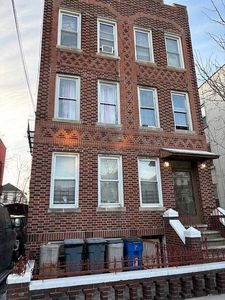 462 E 52nd St, Brooklyn, NY, 11203