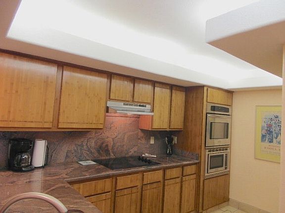 5th image of 406 Padre Blvd