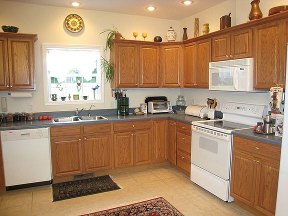 4th image of 2905 Muskett Dr