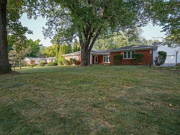4th image of 1108 Becker Dr