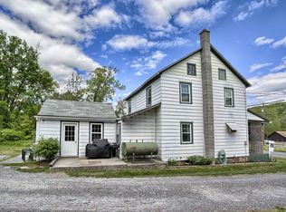 295 N Peartown Rd, Reinholds, PA 17569