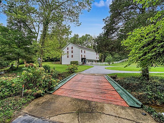 5th image of 11735 Old Mill Rd