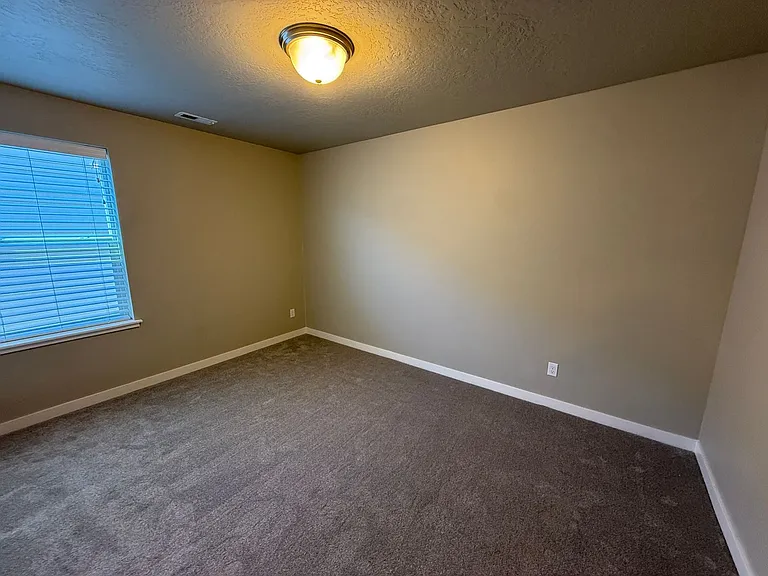 2839 E Apricot Dr — Photo 16