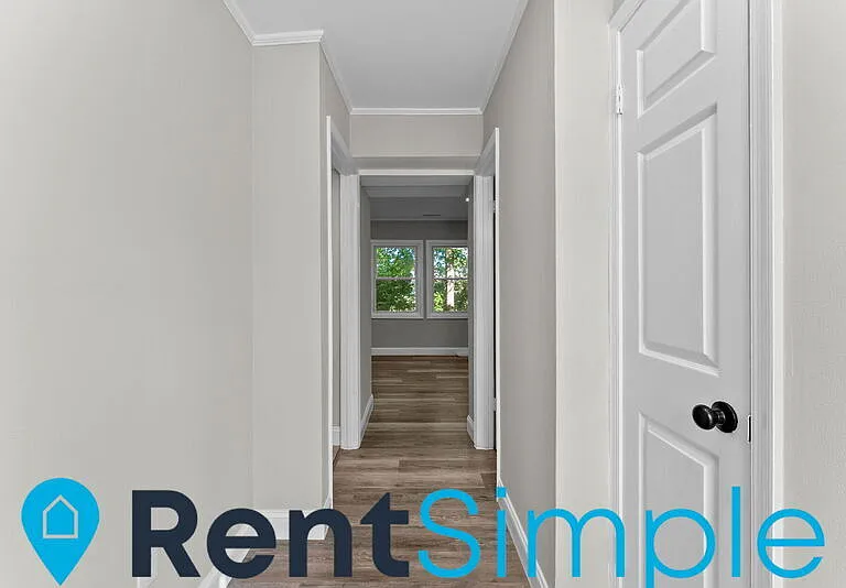 1850 Picadilly Cir — Photo 3