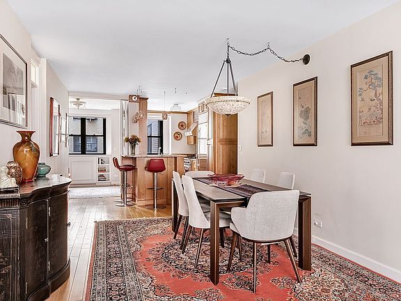 3rd image of 315 E 72nd St APT 12E
