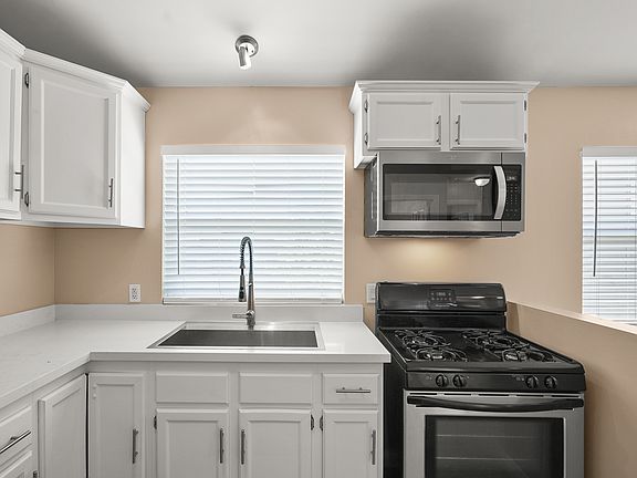 4th image of 197 Oberlin Ave