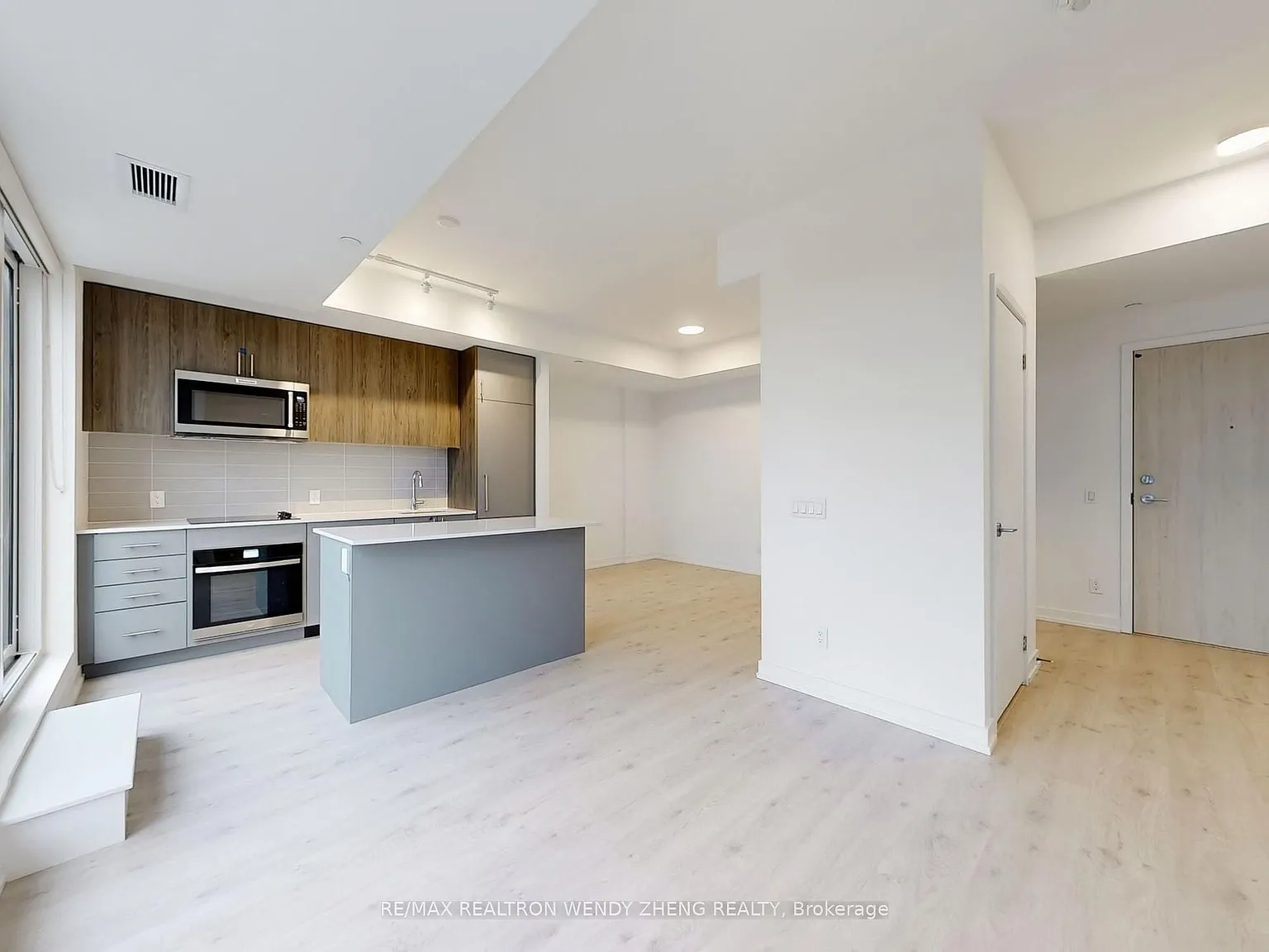 2 bed, $2,400 — Photo 4