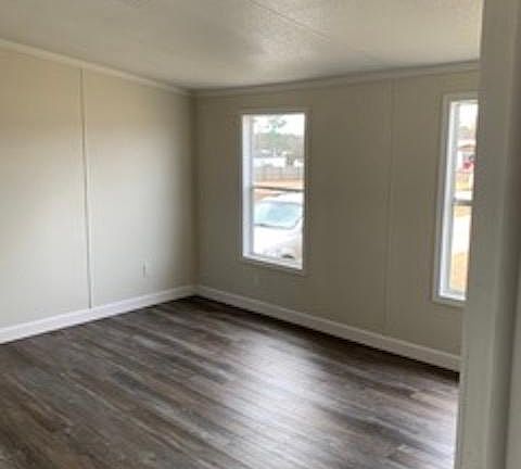 3rd image of 72 River Chase Dr