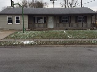 8304 W Pleasant Rd, Yorktown, IN 47396