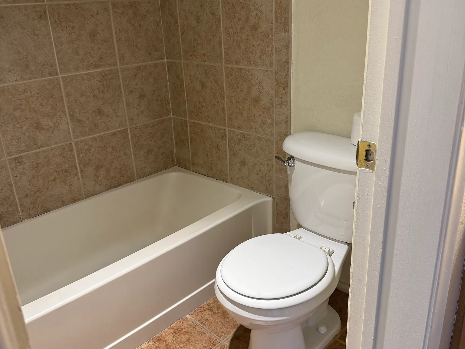 1 bed, 401 sqft, $750 — Photo 1