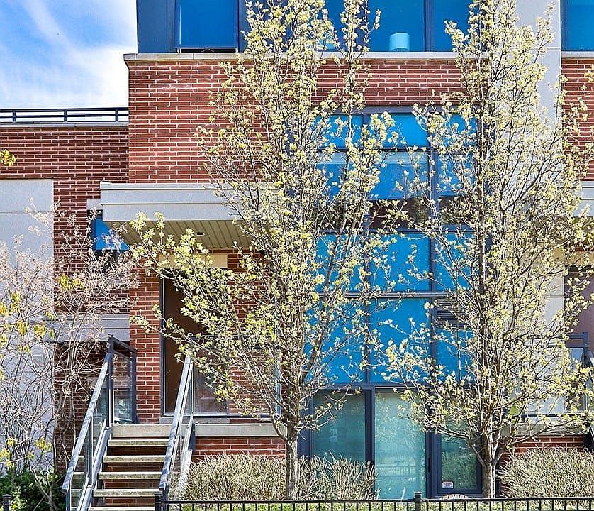 1st image of 35 Oak St