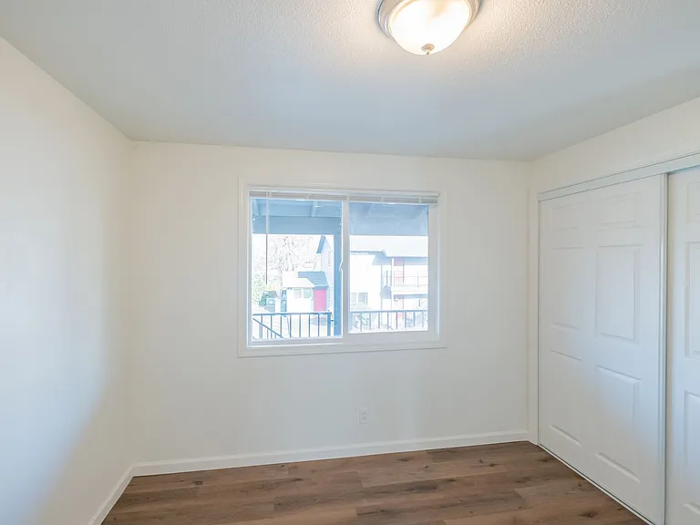 544-Parkside — Photo 26