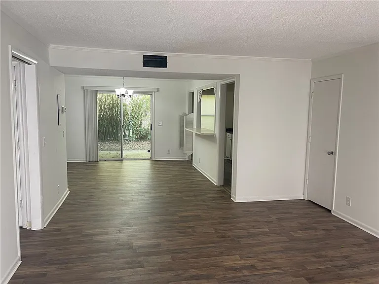 800 Mallery St #H-63 — Photo 3