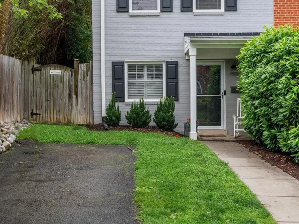 314 Hume Ave #B, Alexandria, VA 22301