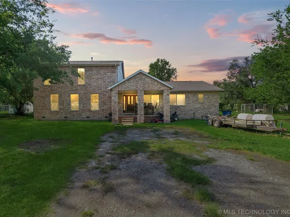 3722 W 52nd St, Tulsa, OK 74107