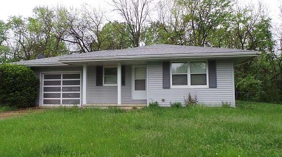 1st image of 832 Sherwood Pl