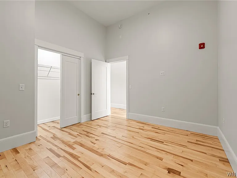 130 Pearl St — Photo 11