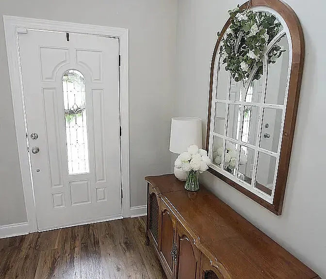 Entry way