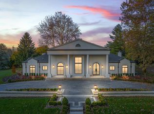 1521 Charrington Rd, Bloomfield Hills, MI 48301