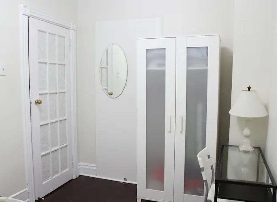 1st image of 8 Glen Baillie Pl