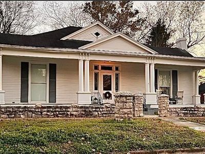 265 E College Ave, Holly Springs, MS, 38635