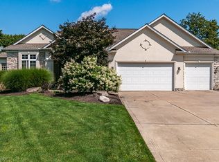 10525 Nobhill Ln, Concord Township, OH 44077