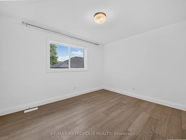 55 Russ St — Photo 9
