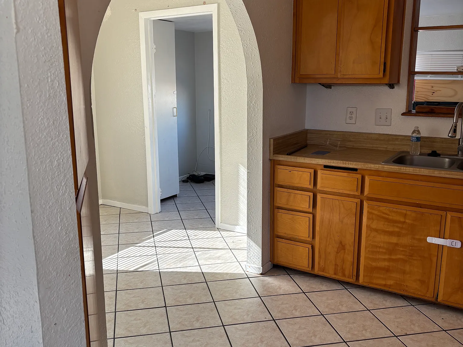 1 bed, 850 sqft, $2,200 — Photo 3