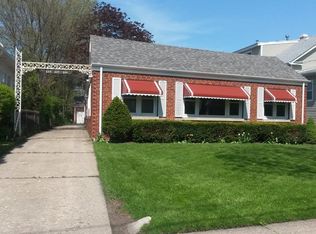 235 Vine Ave, Park Ridge, IL 60068