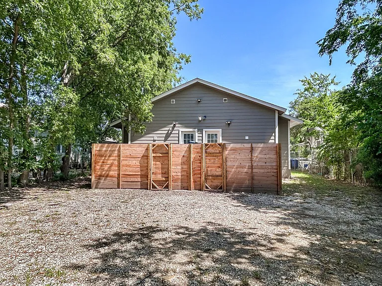 438 Gulf St — Photo 13