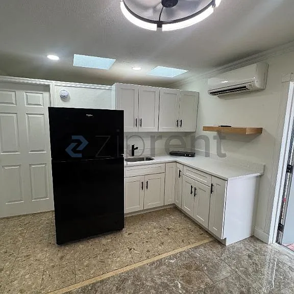 6534 Precourt Dr — Photo 3