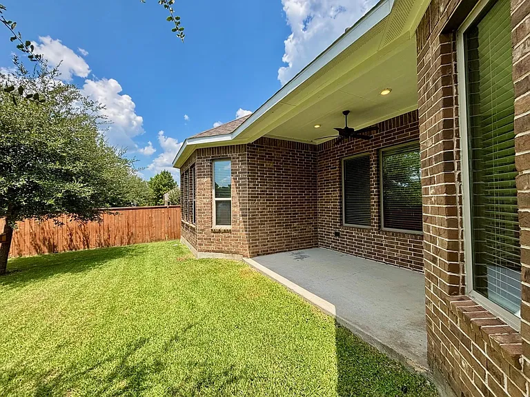 50 Wyatt Oaks Dr — Photo 31