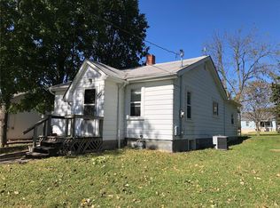 321 Oak Dr, Bethalto, IL